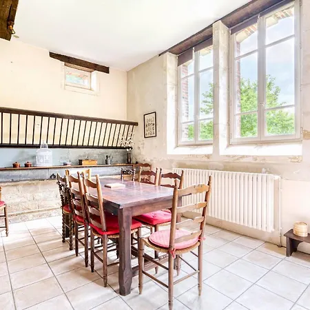 Дом отдыха Nunki, Avec Grand Jardin Tourville-sur-Odon