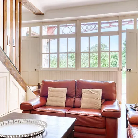 Nunki, Avec Grand Jardin *