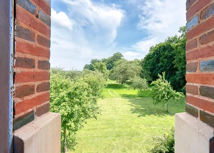 Nunki, Avec Grand Jardin بيت للعطل